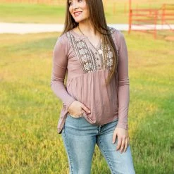 Hem & Thread The Lacey Contrast Top Small