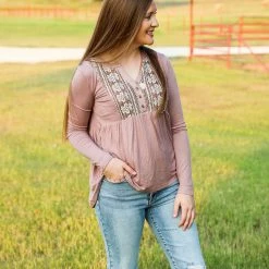 Hem & Thread The Lacey Contrast Top Small