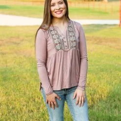 Hem & Thread The Lacey Contrast Top Small