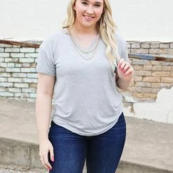 Elloh The Beth Tee Small