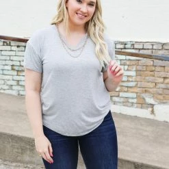 Elloh The Beth Tee Small