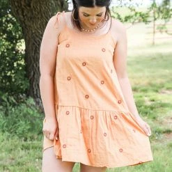 In Loom The Idle Dress