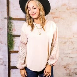 Andree By Unit Small The Knit Blush Top