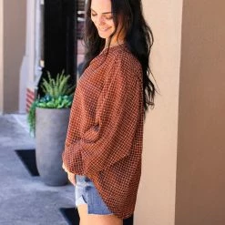 Listicle The Gingham Top