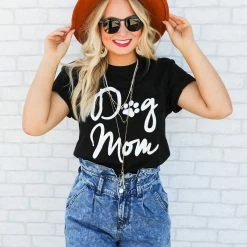 Trend Shop Dog Mom Graphic Tee