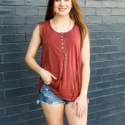 POL The Priscilla Tank Small 19 POL The Priscilla Tank Small