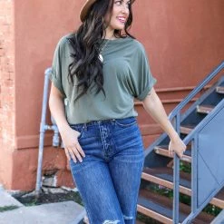 Vine & Love The Bethany Boat Top