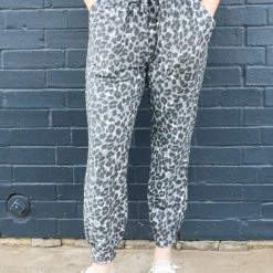 Zenana XL The Leopard Print Joggers