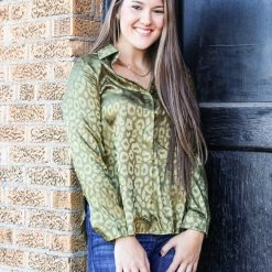 Tracies The Lonnie Button Down Top Small