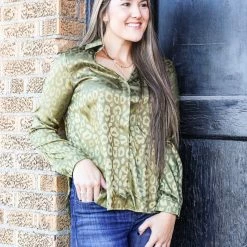 Tracies The Lonnie Button Down Top Small