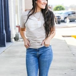 Willow & Grace Avenue Dainty Rainbow Tee