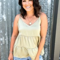 Ee.some Tiered V Neck Tank